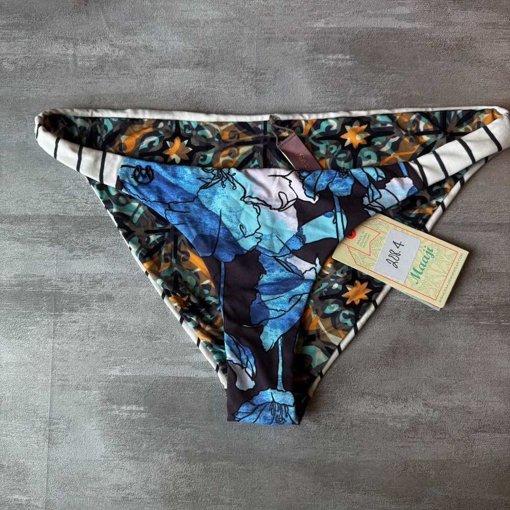 MAAJI SWIMWEAR Sierra Signature REVERSIBLE BIKINI BOTTOM (L) NWT $67 cheeky - Picture 5 of 10